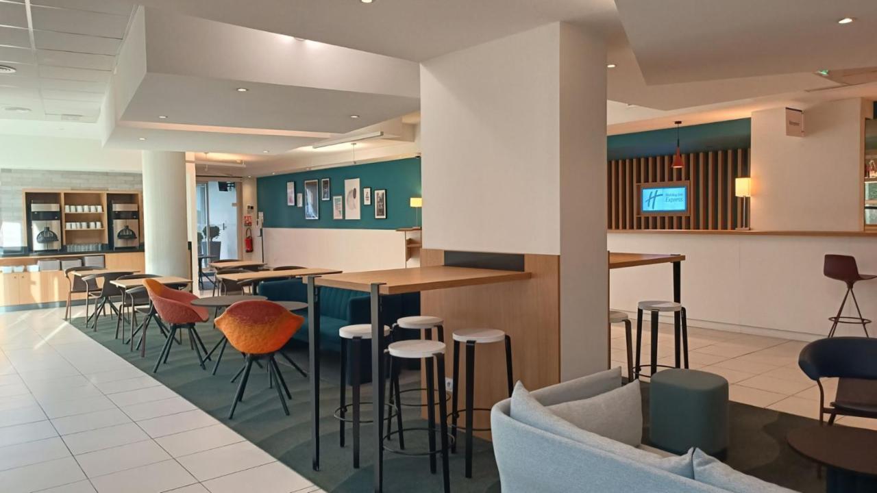 Holiday Inn Express Lille Centre By Ihg Exteriör bild