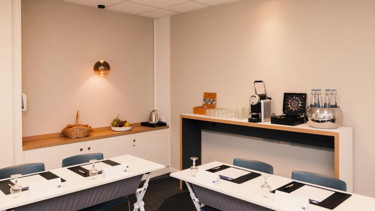 Holiday Inn Express Lille Centre By Ihg Exteriör bild