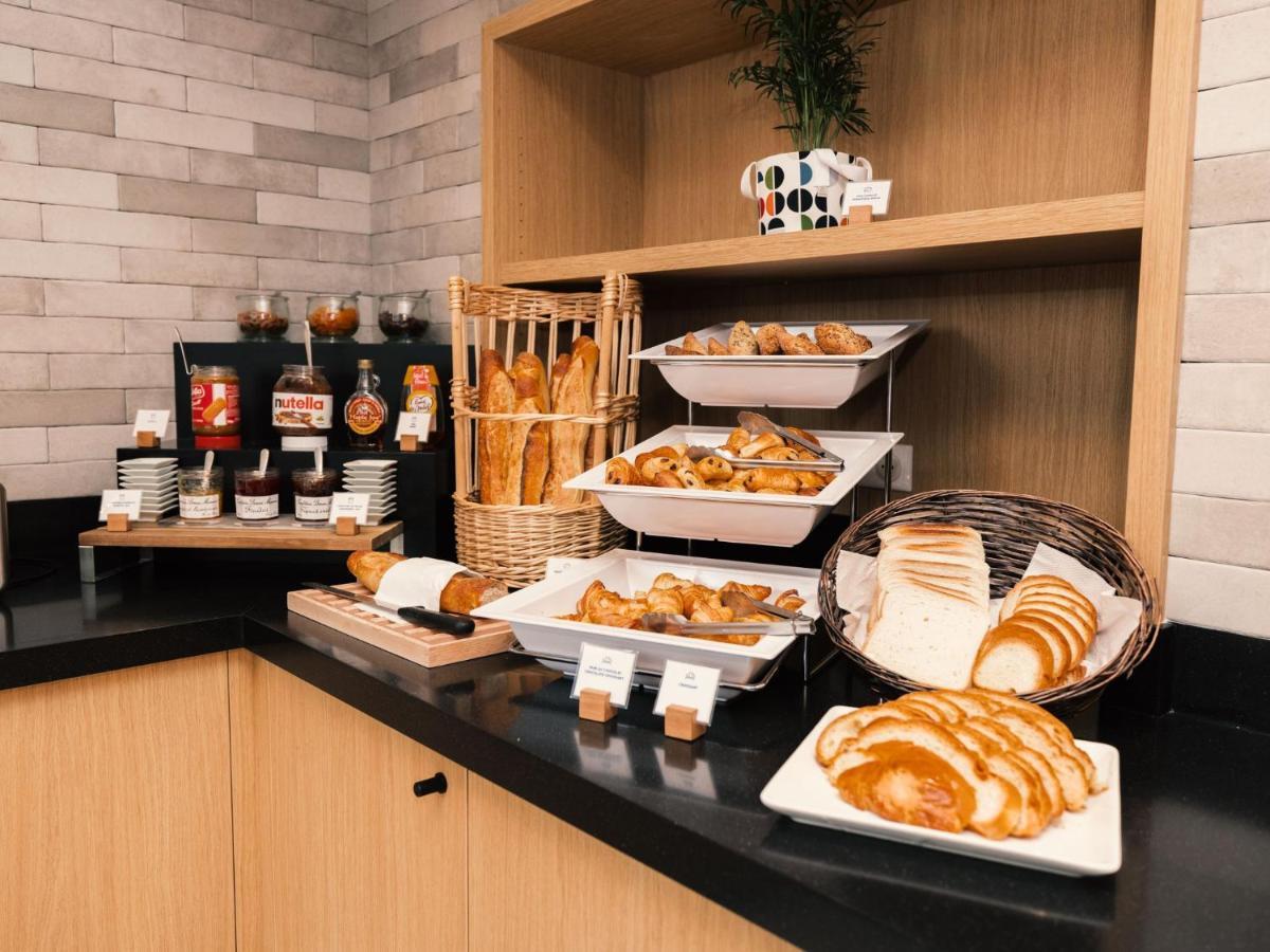 Holiday Inn Express Lille Centre By Ihg Exteriör bild